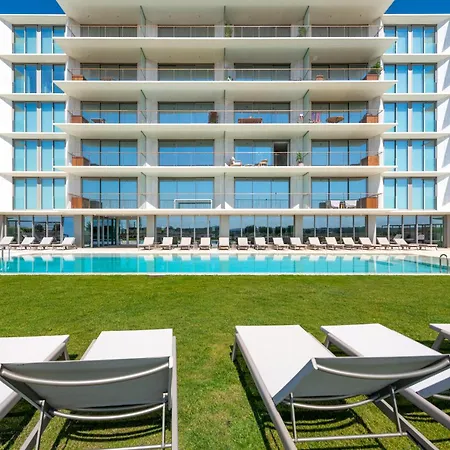 Blue Well Being Beachfront Pool And Raia - By Bedzy Apartmán Armação de Pêra