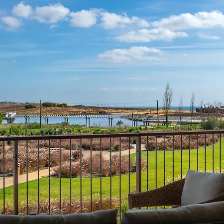 Blue Well Being Beachfront Pool And Raia - By Bedzy *