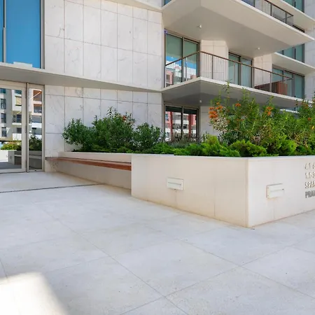 Blue Well Being Beachfront Pool And Raia - By Bedzy Apartmán *