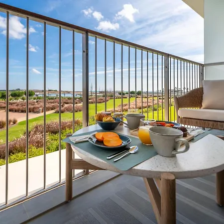 Blue Well Being Beachfront Pool And Raia - By Bedzy