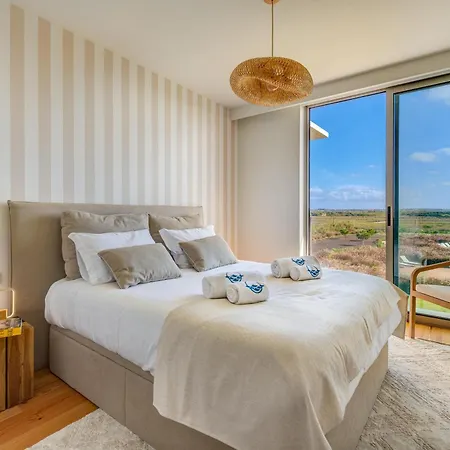 Blue Well Being Beachfront Pool And Raia - By Bedzy Apartmán