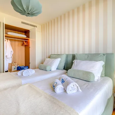 Blue Well Being Beachfront Pool And Raia - By Bedzy Apartmán *