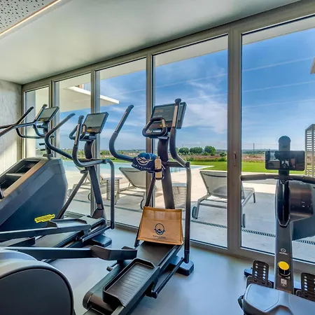 Blue Well Being Beachfront Pool And Raia - By Bedzy Armação de Pêra