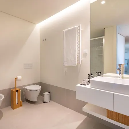 Blue Well Being Beachfront Pool And Raia - By Bedzy Apartmán Armação de Pêra