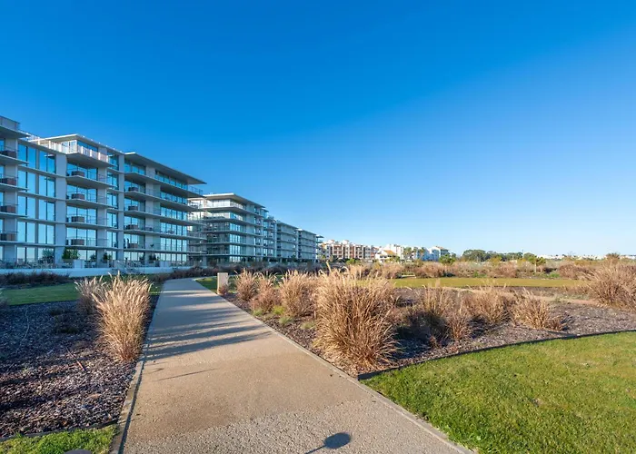Blue Well Being Beachfront Pool And Raia - By Bedzy Lejlighed Armação de Pêra