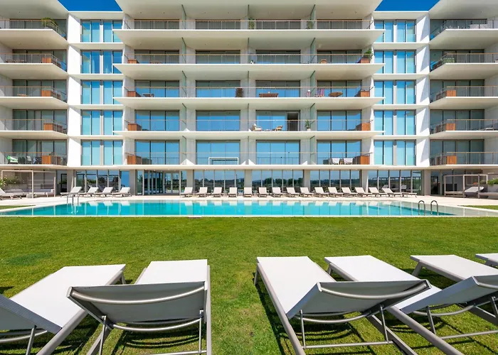 Blue Well Being Beachfront Pool And Raia - By Bedzy Lejlighed Armação de Pêra