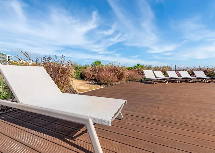 Blue Well Being Beachfront Pool And Raia - By Bedzy Lejlighed Armação de Pêra