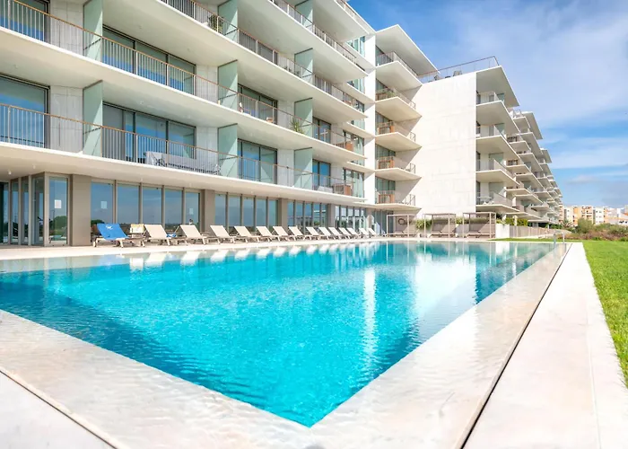 Blue Well Being Beachfront Pool And Raia - By Bedzy