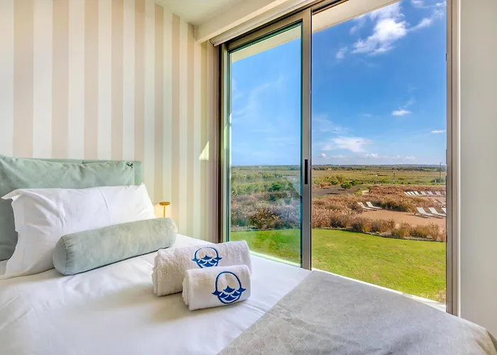 Blue Well Being Beachfront Pool And Raia - By Bedzy Lejlighed