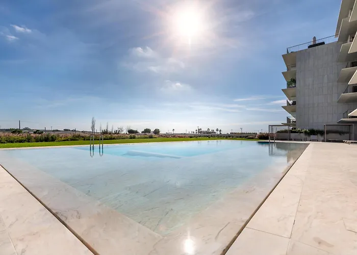 Blue Well Being Beachfront Pool And Raia - By Bedzy Armação de Pêra