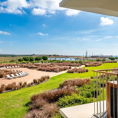 Blue Well Being Beachfront Pool And Raia - By Bedzy * Armacao de Pera