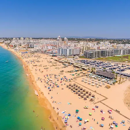 Blue Well Being Beachfront Pool And Raia - By Bedzy Daire Armação de Pêra