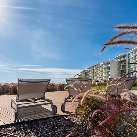 Daire Blue Well Being Beachfront Pool And Raia - By Bedzy