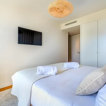 Blue Well Being Beachfront Pool And Raia - By Bedzy Apartment