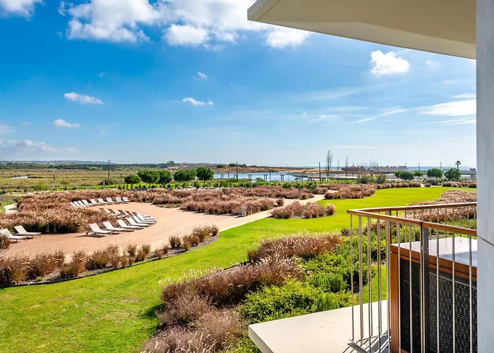 Blue Well Being Beachfront Pool And Raia - By Bedzy * Armação de Pêra