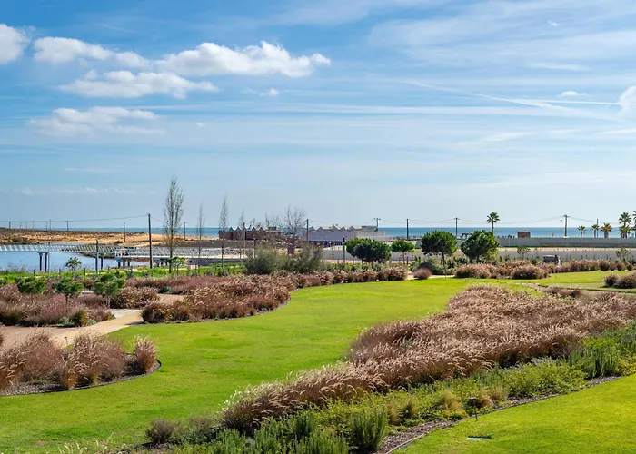 Blue Well Being Beachfront Pool And Raia - By Bedzy