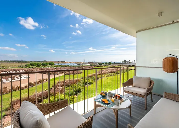 Blue Well Being Beachfront Pool And Raia - By Bedzy * Armação de Pêra