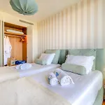 Blue Well Being Beachfront Pool And Raia - By Bedzy Апартаменты *