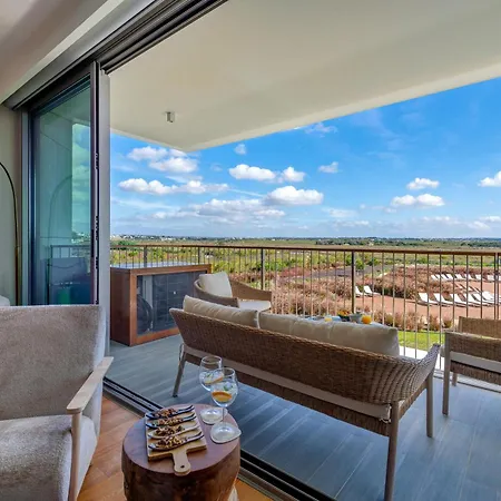 Appartement Blue Well Being Beachfront Pool And Raia - By Bedzy